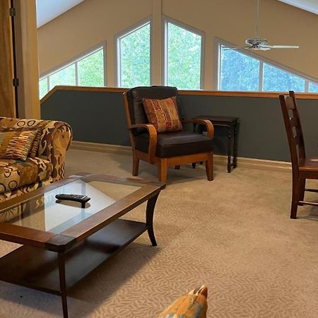 Soleil Chalet By Bear Country Sun Peaks Bagian luar foto