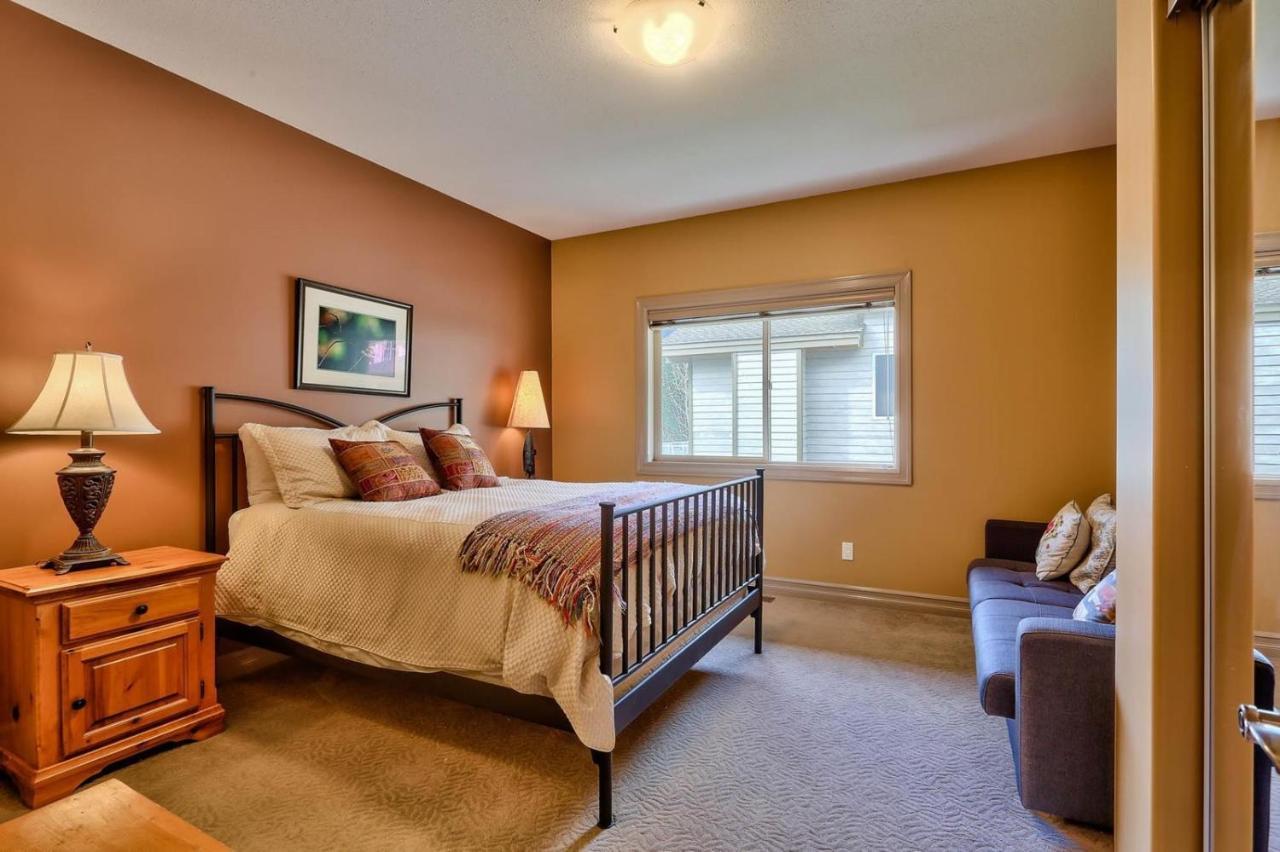 Soleil Chalet By Bear Country Sun Peaks Bagian luar foto