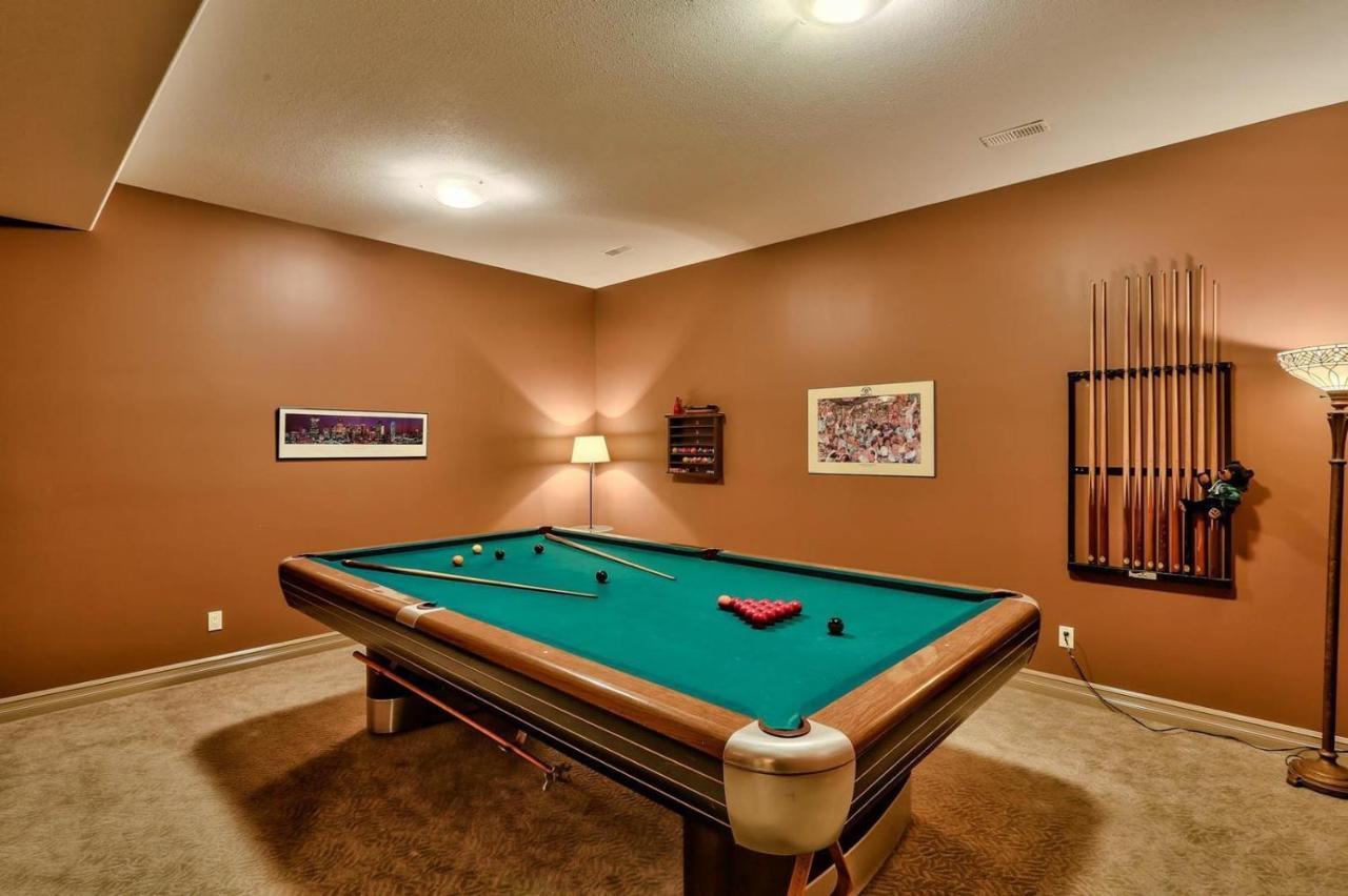 Soleil Chalet By Bear Country Sun Peaks Bagian luar foto