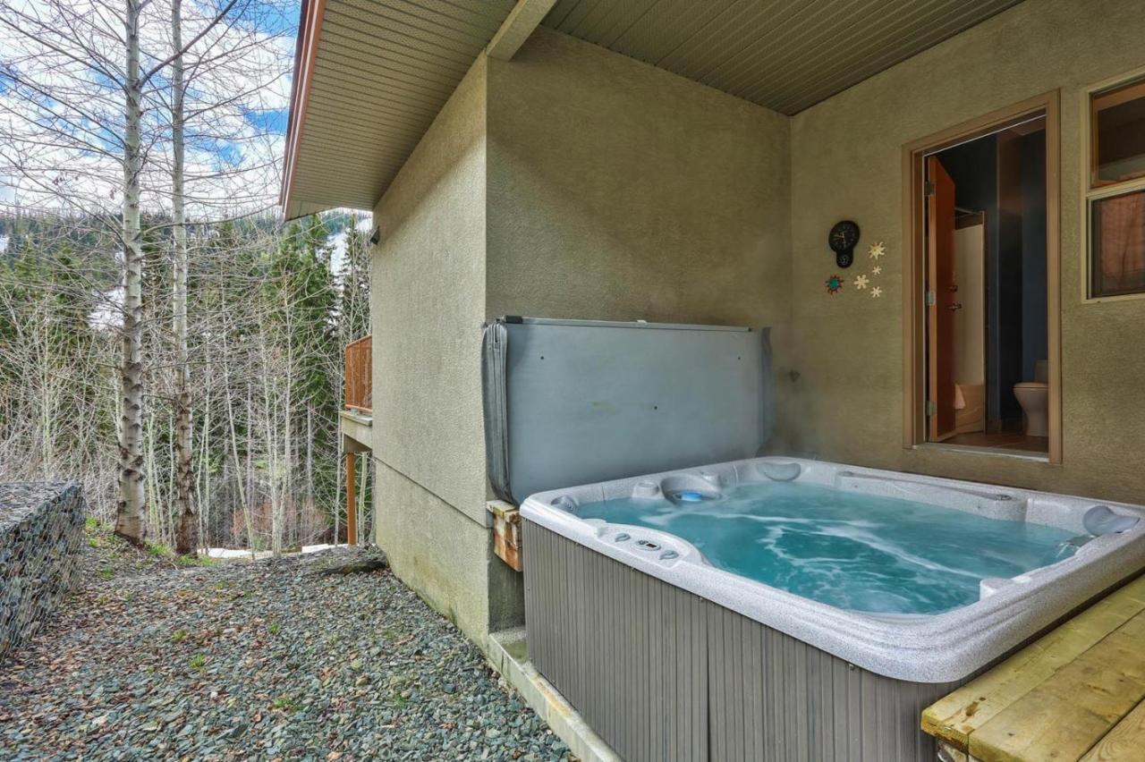 Soleil Chalet By Bear Country Sun Peaks Bagian luar foto