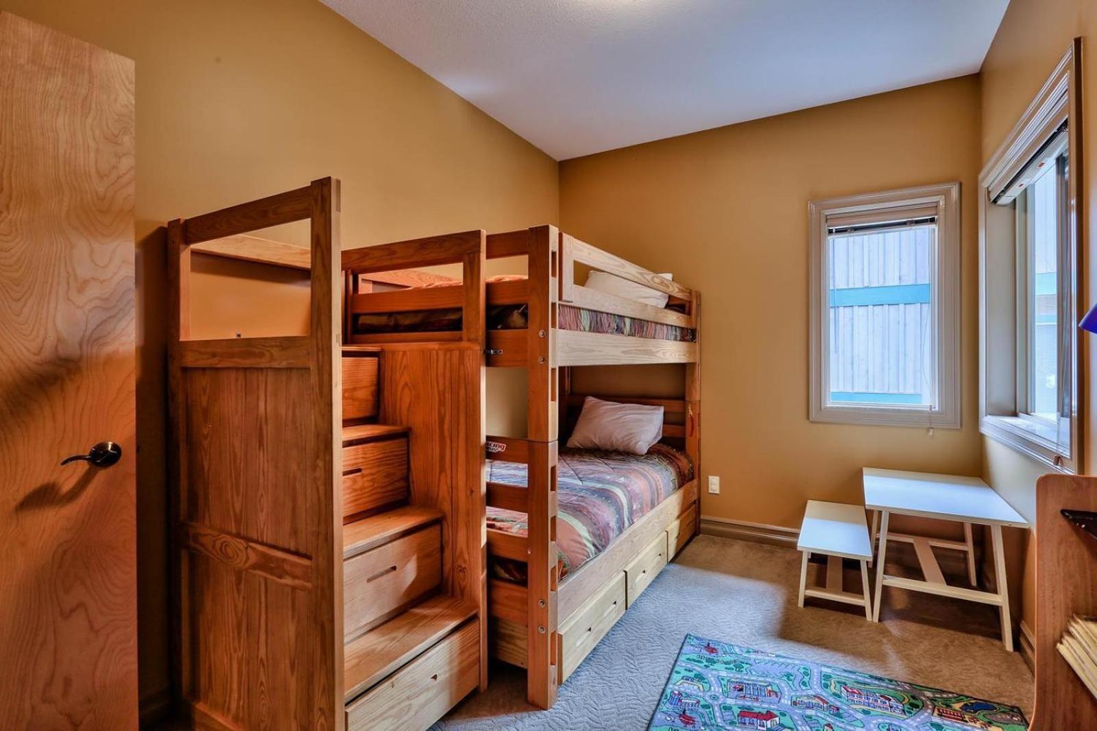 Soleil Chalet By Bear Country Sun Peaks Ruang foto