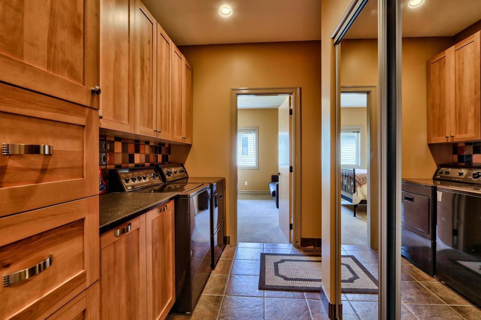Soleil Chalet By Bear Country Sun Peaks Ruang foto